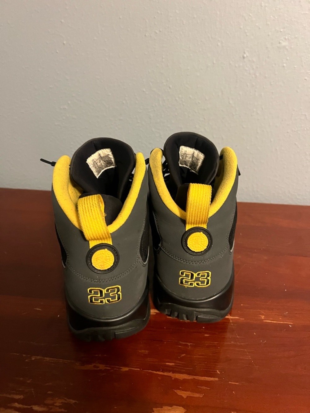 Jordan Men's Black and Yellow High-Top Sneakers Air Jordan 9 University Gold - Picture 2 of 8